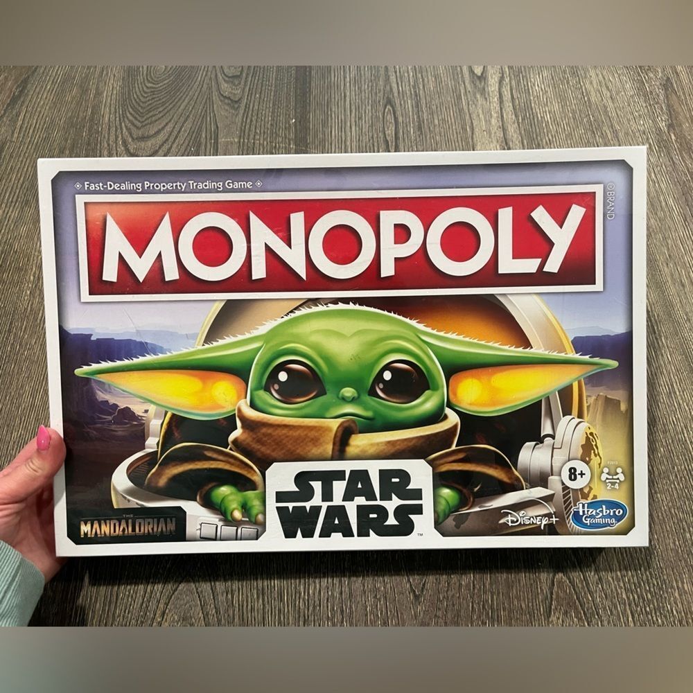 Monopoly: Star Wars The Child Edition Board Game with Baby Yoda Tokens SEALED